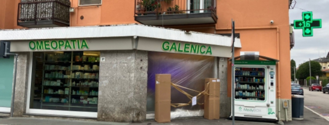 Legnano, spaccata notturna in farmacia