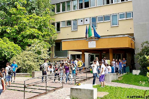 Gallarate, licei “Viale dei tigli”: «No alla settimana lunga»