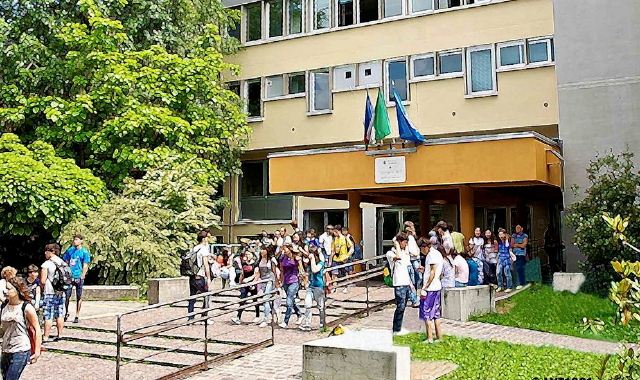 Licei “Viale dei Tigli”