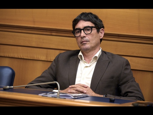 Fratoianni, Vendola è candidato, Decaro non si ritiri