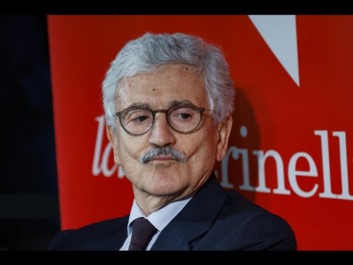 Calenda, 'grave D'Alema alla parata militare di Pechino'