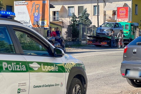 Scontro sulla Varesina, ferito un ragazzo