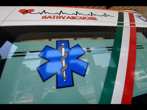 In moto contro il muro di una casa, muoiono a 18 e 19 anni