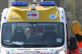 Cade da un cestello inserito su un carrello elevatore: grave 33enne