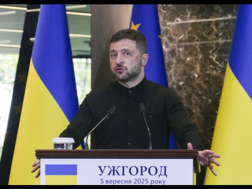 Zelensky, raid russo nel Donetsk uccide 20 civili