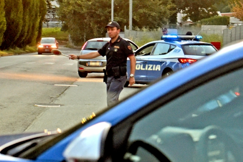 Varese: fugge all’alt, aveva mezzo chilo di droga