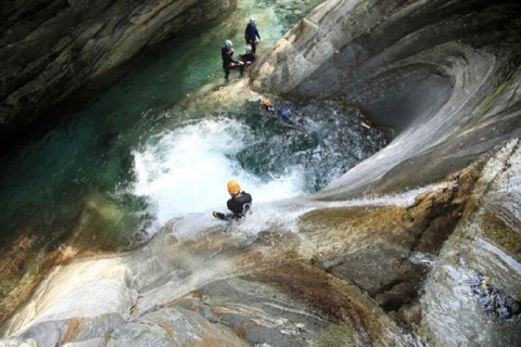 Muore mentre fa canyoning