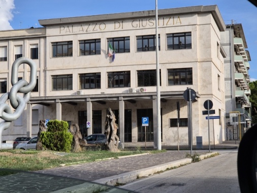 Abusi su 12enne: avvocata, 'bimba fortemente provata'