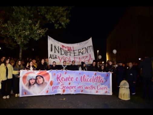 Duplice femminicidio a Cisterna, pm 'ergastolo per 27enne'