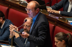 Ferrara (M5S): «Parlamento chiuso per elezioni»