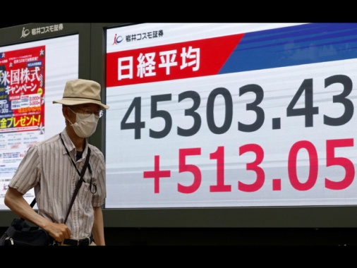 Borsa: Tokyo, apertura in rialzo (+0,72%)