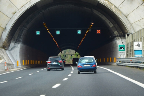 Autostrada gratis da Sesto a Castelletto: sì unanime