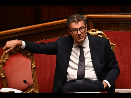 Giorgetti, bene lavoro su euro digitale, cruciali compensazioni