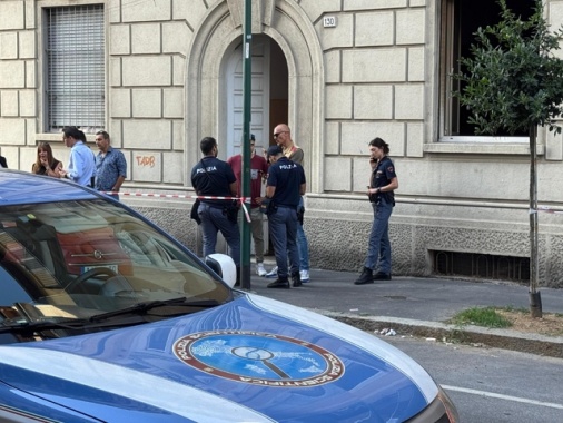 Ucciso e bruciato nel Milanese, tre fermi anche una donna