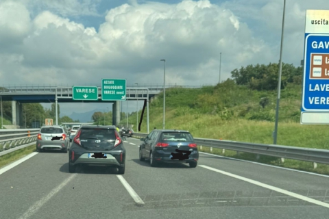 Maxi-scontro a Gazzada, A8 in tilt