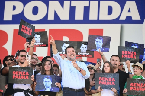 Pontida: omaggio a Bossi, Berlusconi e Maroni