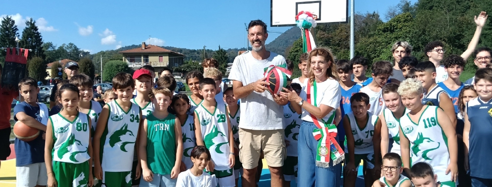 Nuovo campetto a Viggiù. Anche Meneghin a canestro