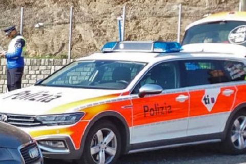 In moto a 107 all’ora. Non potrà più circolare in Svizzera