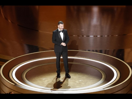 Jimmy Kimmel torna in tv e attacca Trump