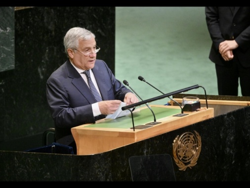 Tajani media con Israele per portare aiuti Flotilla a Gaza