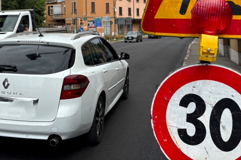Senso unico e asfaltatura all’ingresso di Varese