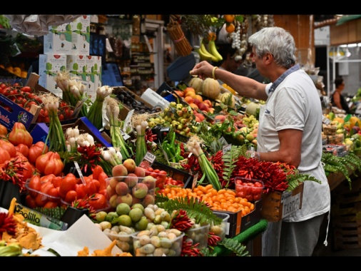 Bce, prezzi alimentari più alti del 30% rispetto al pre-Covid