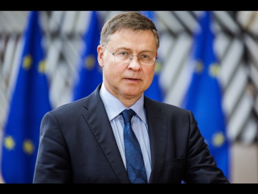 Dombrovskis, 'l'Ue è già in una guerra ibrida con Mosca'
