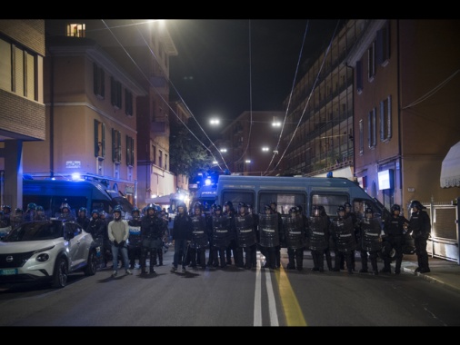 Cortei a rischio, stretta su permessi a poliziotti
