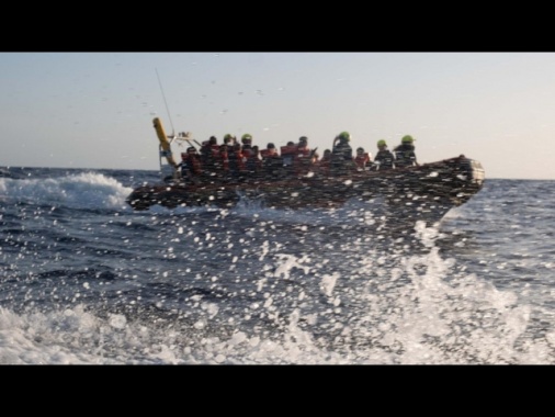 Ong, 7 migranti morti in naufragio e 2 a bordo nave