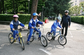 Bimbi a scuola di educazione stradale