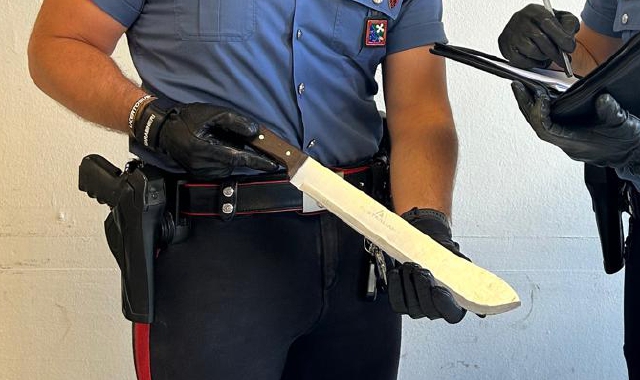 Sabato serain centro a Luino il ragazzo di 17 anniè stato ferito gravemente a un braccio con un machete (nella foto Archivio)