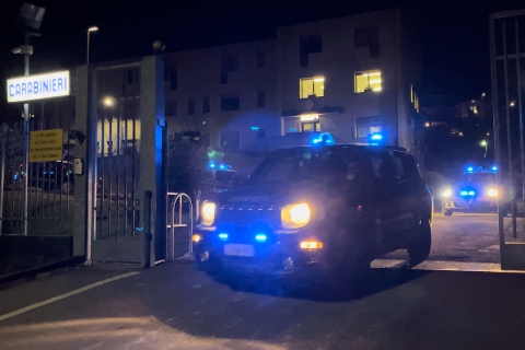 Aggressione col machete: due in cella, uno a casa