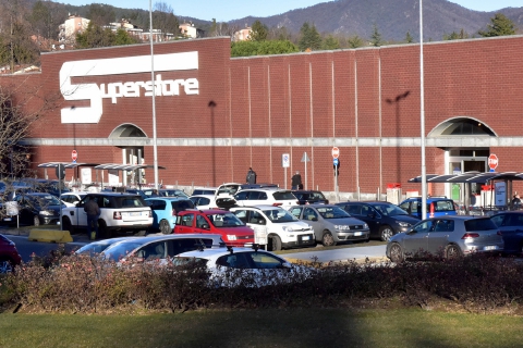 Borseggiatrici all’Esselunga: anziana le fa arrestare