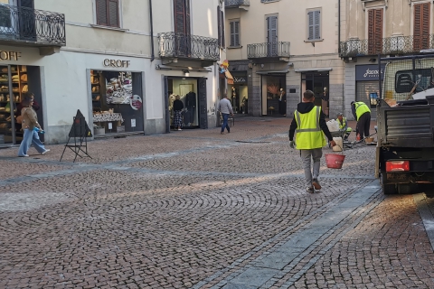 Varese: operazione sampietrini