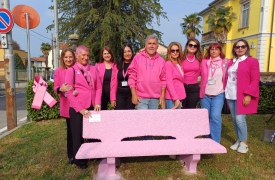 A Morazzone una panchina rosa