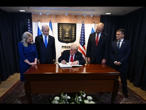 Netanyahu, 'ora bisogna occuparsi del disarmo di Hamas'