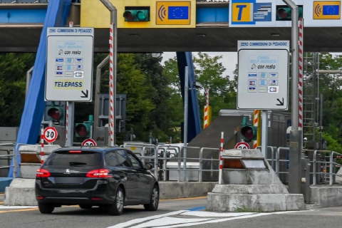 A8, chiusura dell’entrata di Gallarate non prima di dicembre