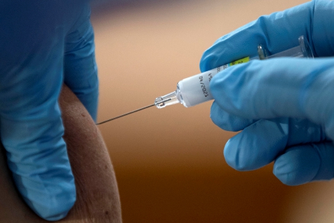 Influenza, corsa al vaccino