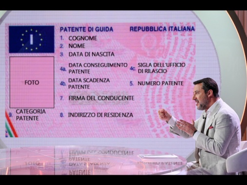 Salvini, 'entro fine mandato un nuovo esame per la patente'