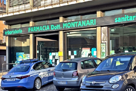 Due rapine nella stessa farmacia: condannato solo per una