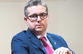 Solo quattro alunni italiani su 130. Cassani: «Servono riforme strutturali»