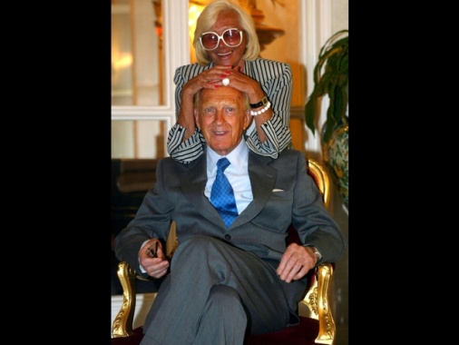P.S. Berlusconi acquista l'attico di Sandra e Raimondo Vianello