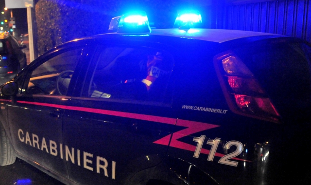 Accoltellato a Samarate, caccia all’aggressore