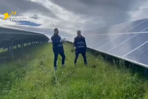 Truffa del fotovoltaico: tre aziende nel mirino
