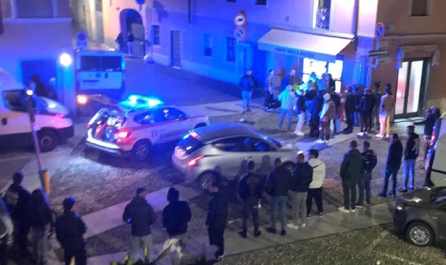 Accoltellato in centro, Samarate scossa e angosciata