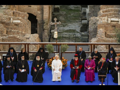 Il Papa, basta guerre con i loro cumuli di morti