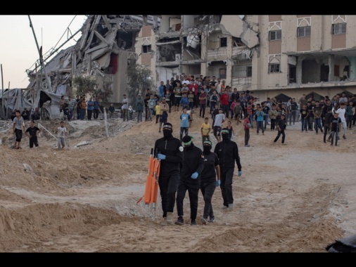 Hamas rinvia la consegna del corpo di un ostaggio