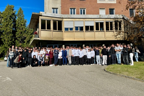 Iginio Massari ai ragazzi del De Filippi: «Seguite i sogni»