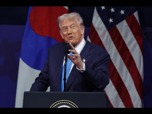 Trump: 'Gli Usa inizieranno a testare le armi nucleari'