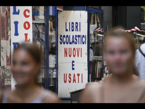 Manovra: Forum famiglie, fare di più costo libri scolastici